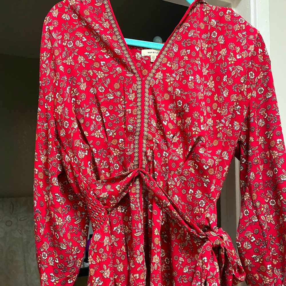 Max Studio Size Medium Worn 1 Time